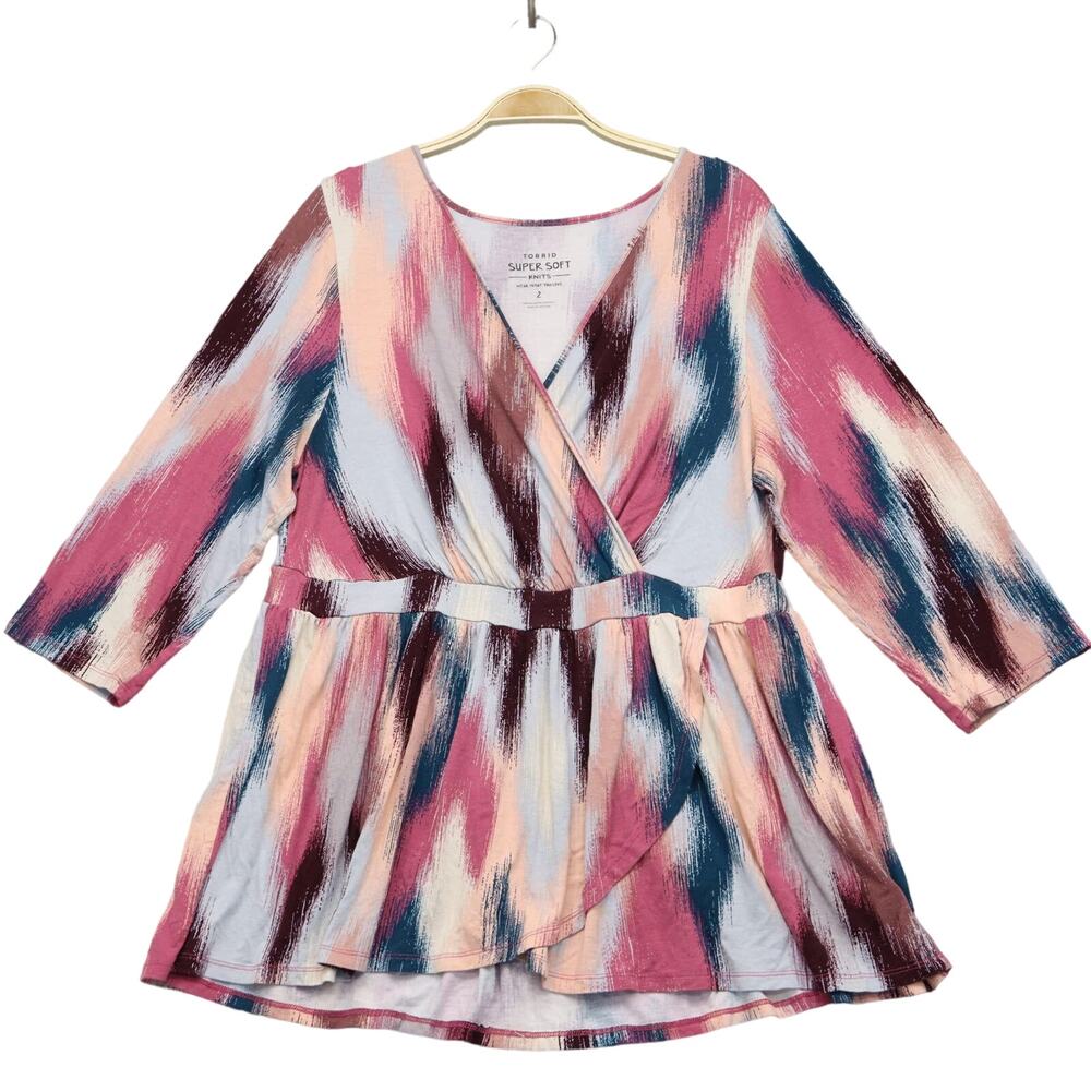 Torrid Super Soft Knits Surplice Babydoll Top 2X Ikat Print Pink Blue 3/4 Sleeve